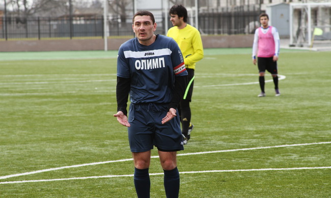 2504201514footballfoblast3IMG 3050