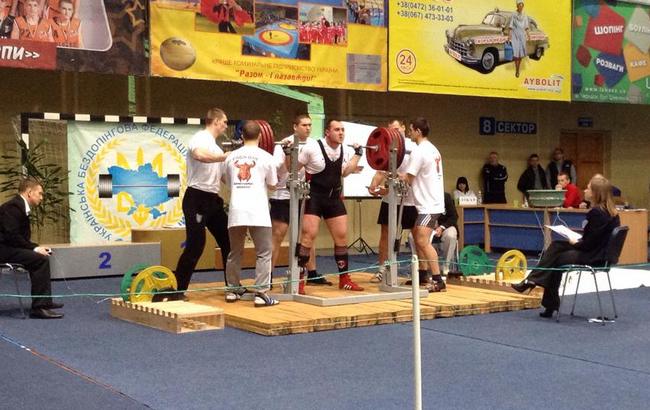 06042015powerlifting16473 1579996375611932 533024695451090201 n