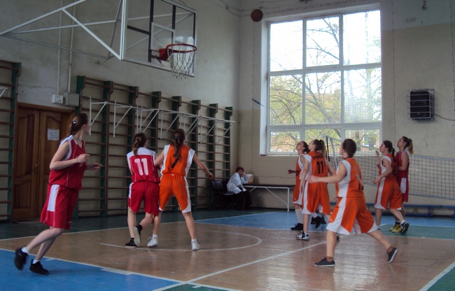 28042015univerbaskettball20202DSC07234