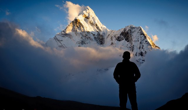 ama-dablam-dreamer-76756751920x1200