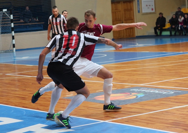 121220144turfutsalpreiewIMG 6410